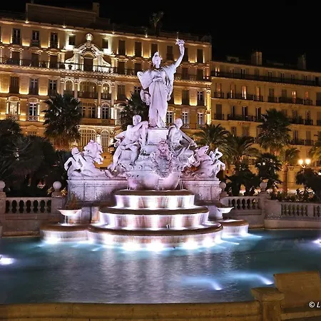 Le Jardin Des Lices Apartment